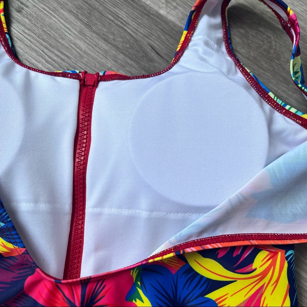 NFS   
Tropical Paradise Zipper Hi Cut One apiece Swimsuit - Picture 6 of 12
